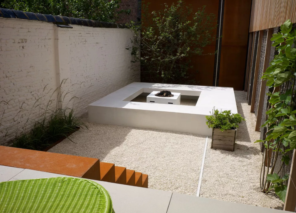 Cube seating object in a private courtyard in Mechelen